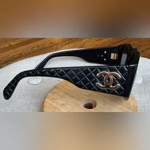 CHANEL | Accessories | Chanel Matelasse Cc Coco Quilted Mark  display picture 1